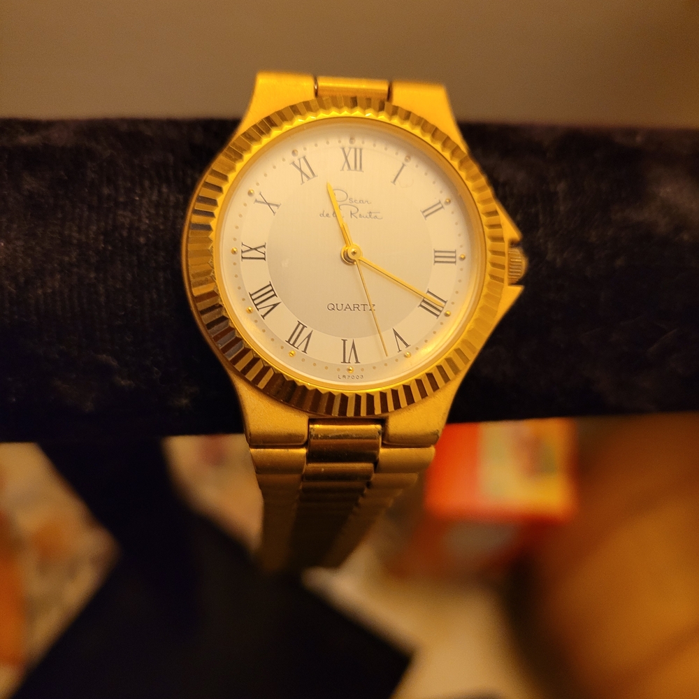 Mens Oscar de la Renta Gold Roman Numeral Watch